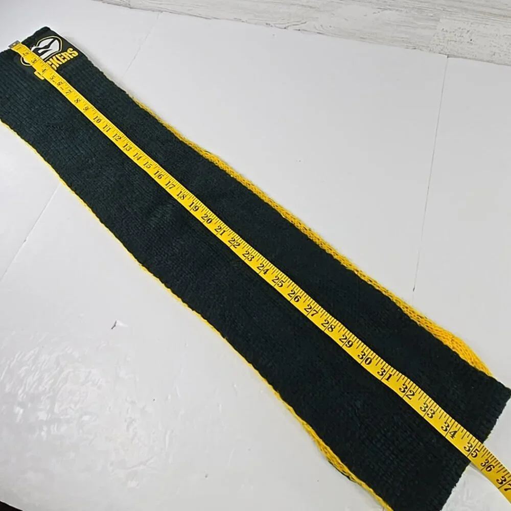 GREEN BAY PACKERS Infinity Scarf Football Team Knitted Green and Yellow Logo NFL
